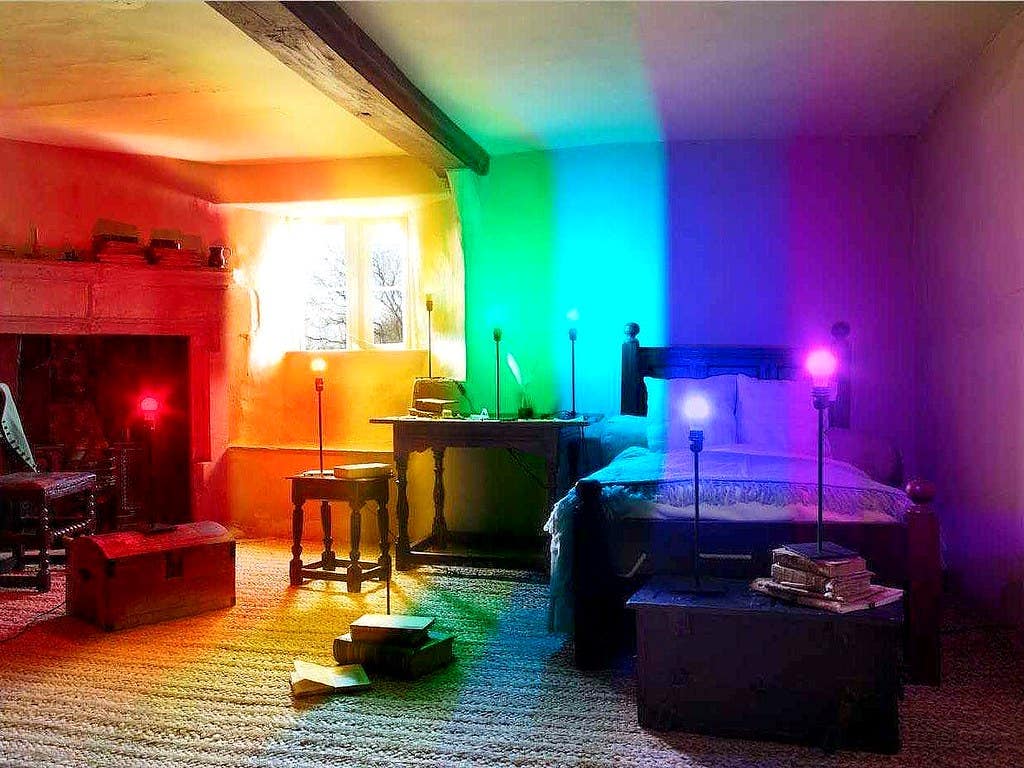 isaac newton colors in bedroom