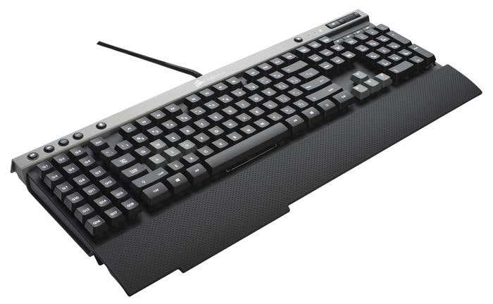 teclado-corsair-raptor-k50-18-teclas-de-macro-dedicadas-4060-MCO4892449170_082013-F
